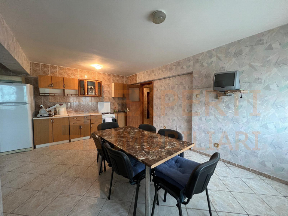 Apartament 4 camere zona Faleza Nord
