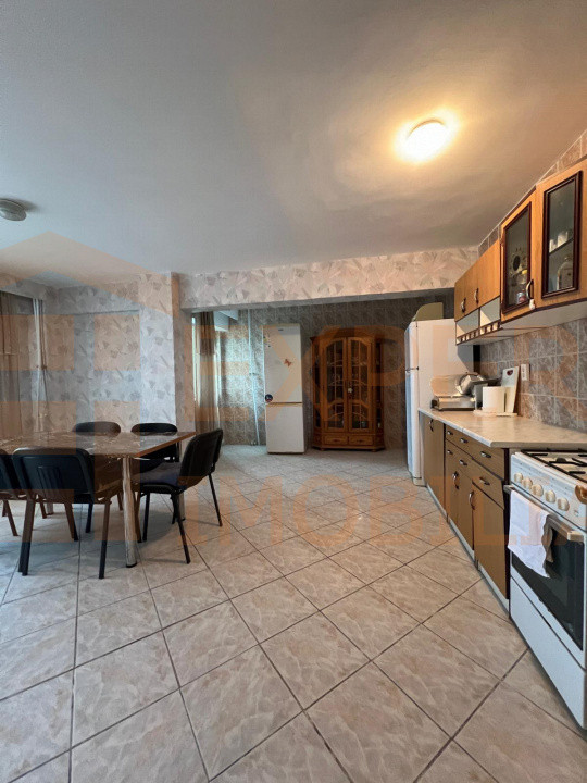 Apartament 4 camere zona Faleza Nord