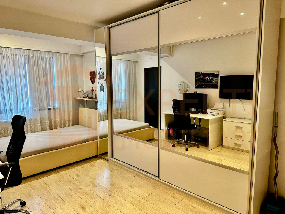 Apartament 3 camere situat in zona COICIU