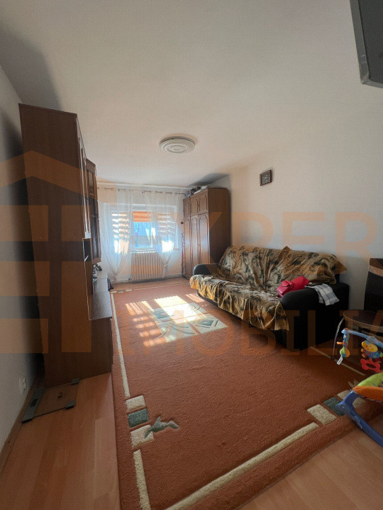 Apartament 2 camere, decomandat - zona Poarta 6