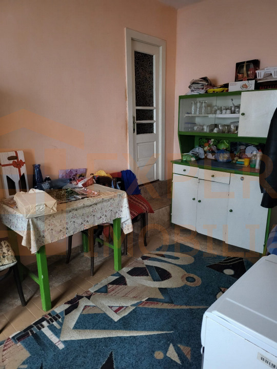  Casă situată in zona UNIVERSITATE
