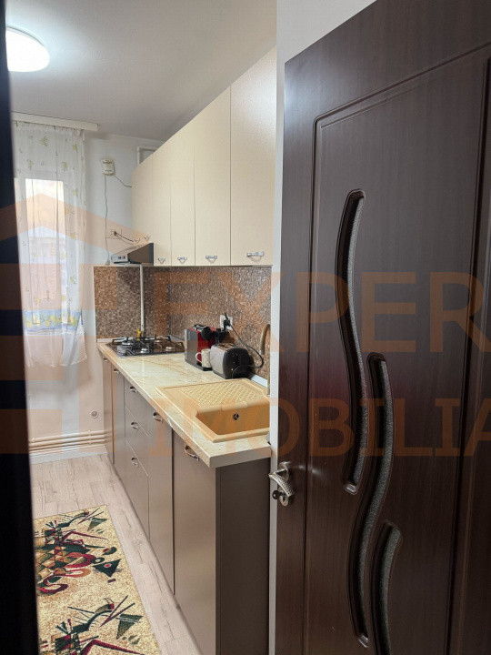 Apartament 3 camere situat in zona Tomis Nord - Rovere