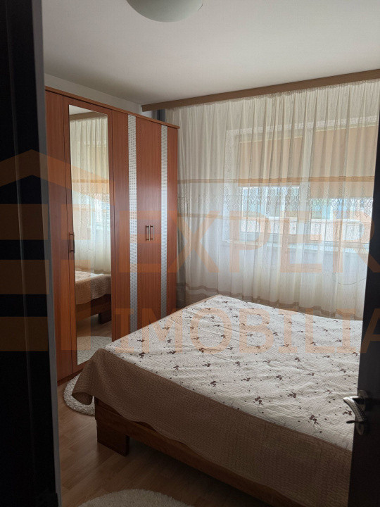Apartament 3 camere situat in zona Tomis Nord - Rovere