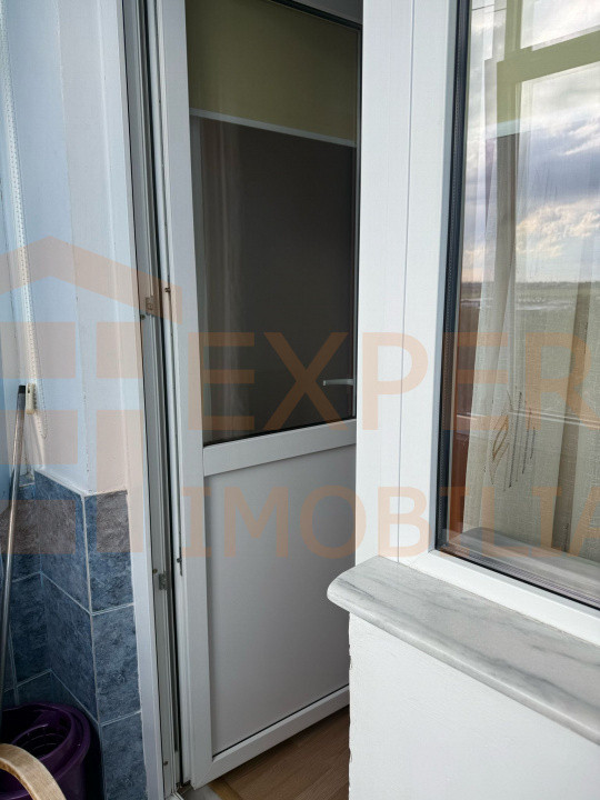 Apartament 3 camere situat in zona Tomis Nord - Rovere