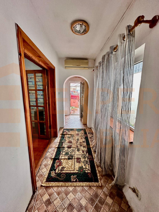 Casa situata in zona Delfinariu