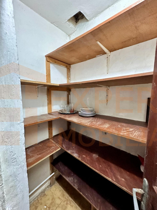 Casa situata in zona Delfinariu