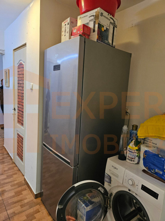 Apartament 3 camere zona Cireșica – ideal locuință sau cabinet