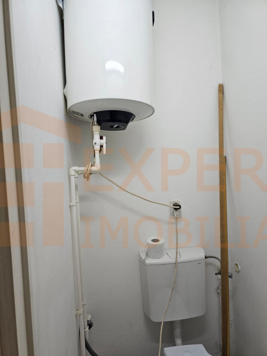 Apartament 3 camere zona Cireșica – ideal locuință sau cabinet