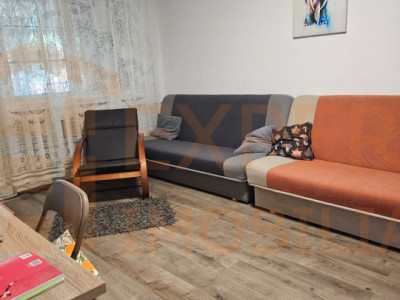 Apartament 3 camere zona Cireșica – ideal locuință sau cabinet