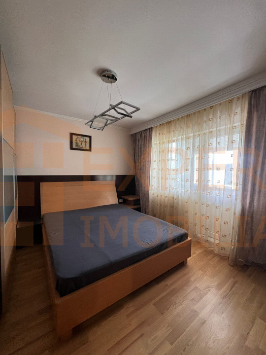 Apartament 3 camere zona Trocadero