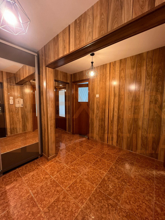 Apartament 3 camere zona Trocadero
