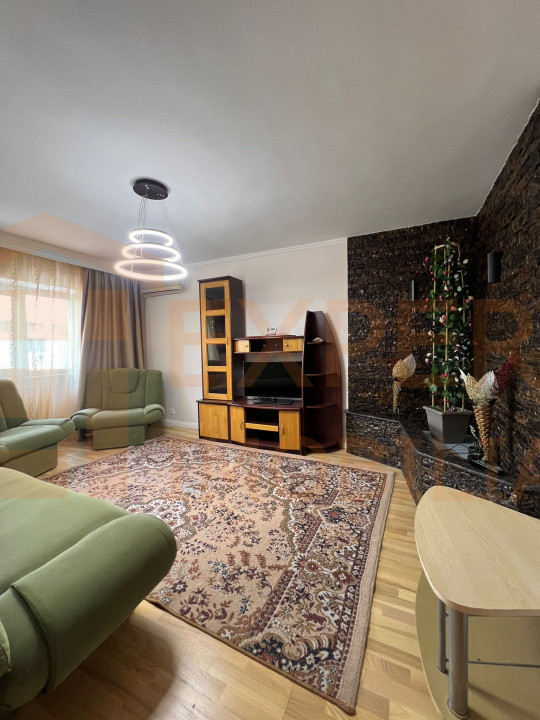 Apartament 3 camere zona Trocadero