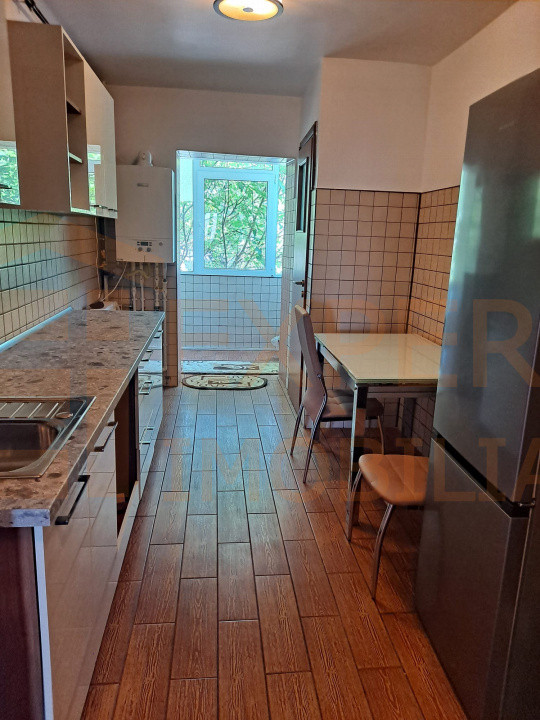 Apartament 3 camere zona Victoria