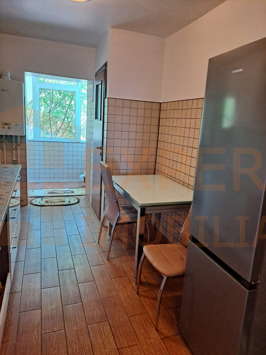 Apartament 3 camere zona Victoria