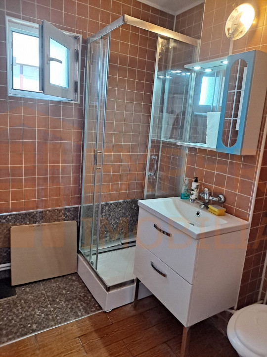 Apartament 3 camere zona Victoria