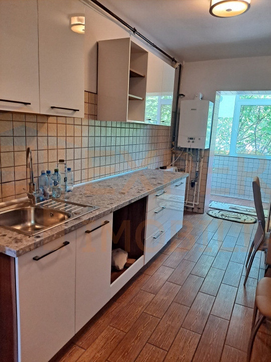 Apartament 3 camere zona Victoria