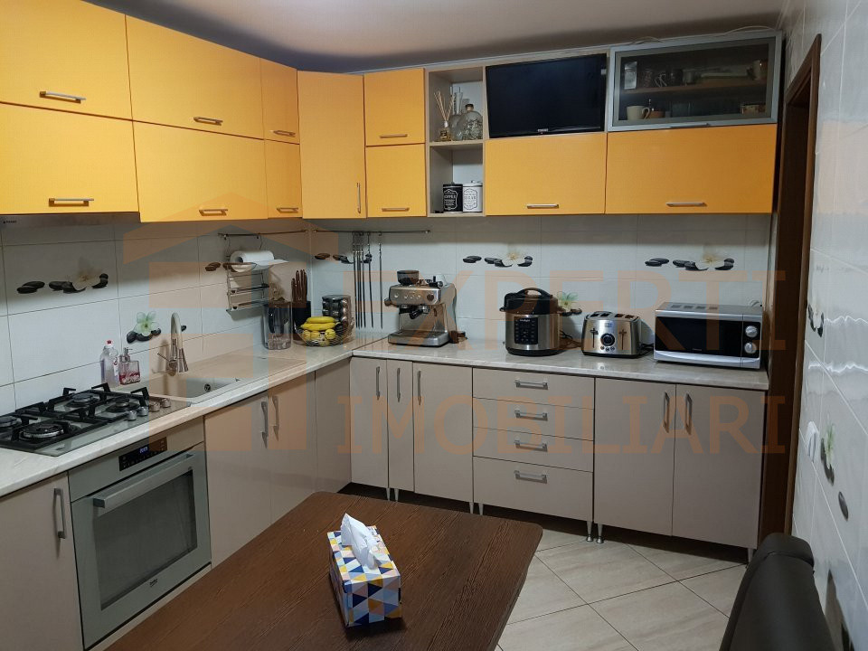Casa 3 camere din KM 5
