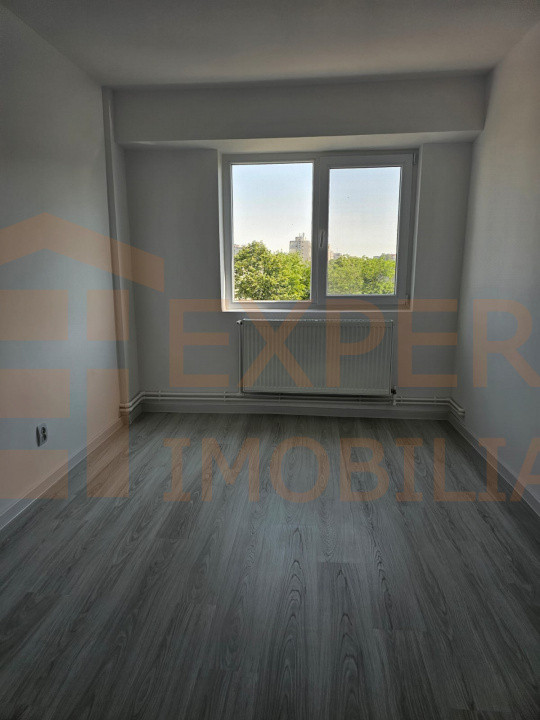Apartament 3 camere zona KM 4-5