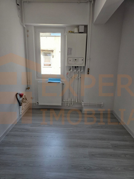 Apartament 3 camere zona KM 4-5