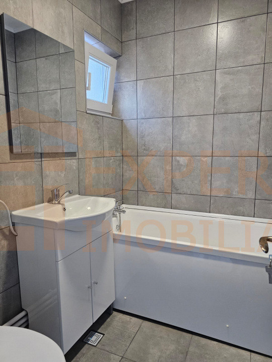 Apartament 3 camere zona KM 4-5