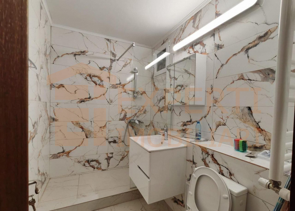 Apartament 3 camere zona Capitol