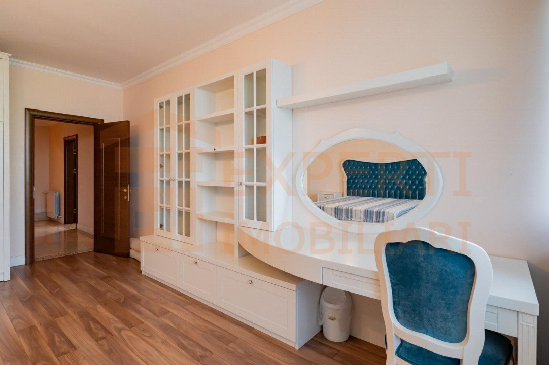 Penthouse unicat la malul lacului – lux, spațiu, priveliște de vis