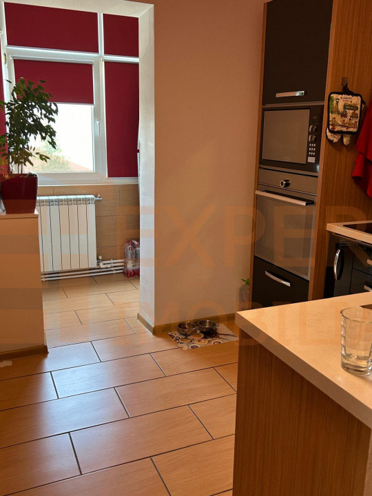 Apartament 3 camere Poarta 6