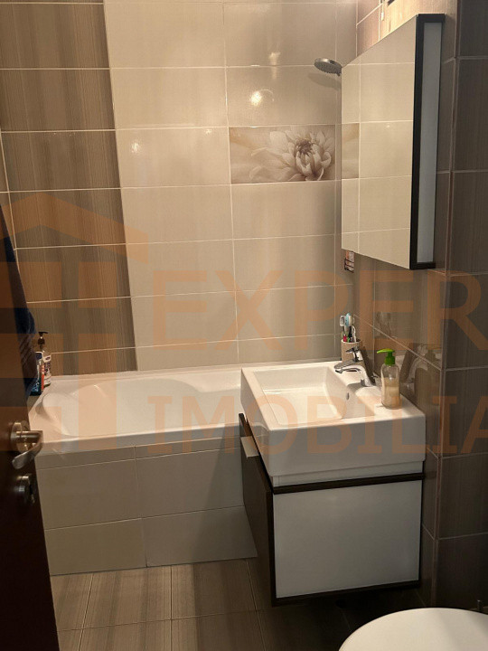 Apartament 3 camere Poarta 6