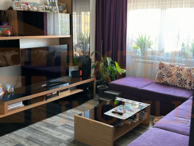 Apartament 3 camere Poarta 6