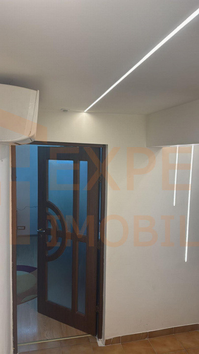 Apartament 3 camere situat in zona Km 5