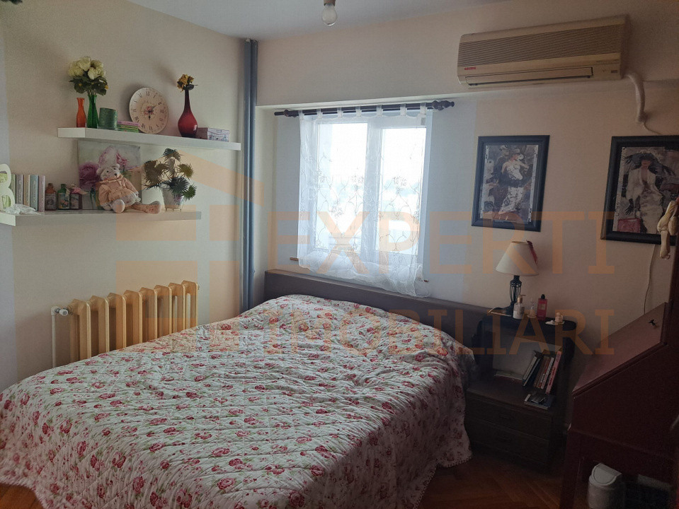 Apartament 4 camere zona Trocadero