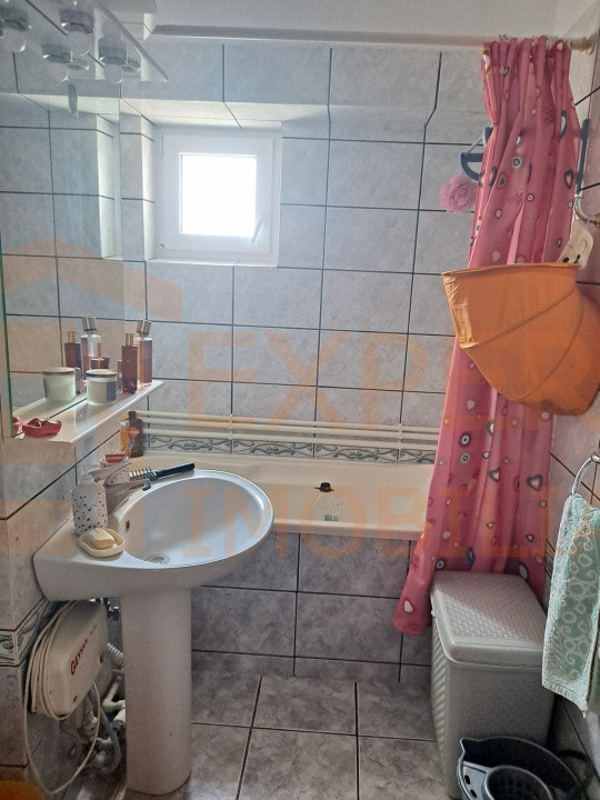 Apartament 4 camere zona Trocadero