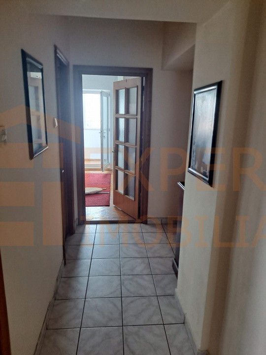 Apartament 4 camere zona Trocadero