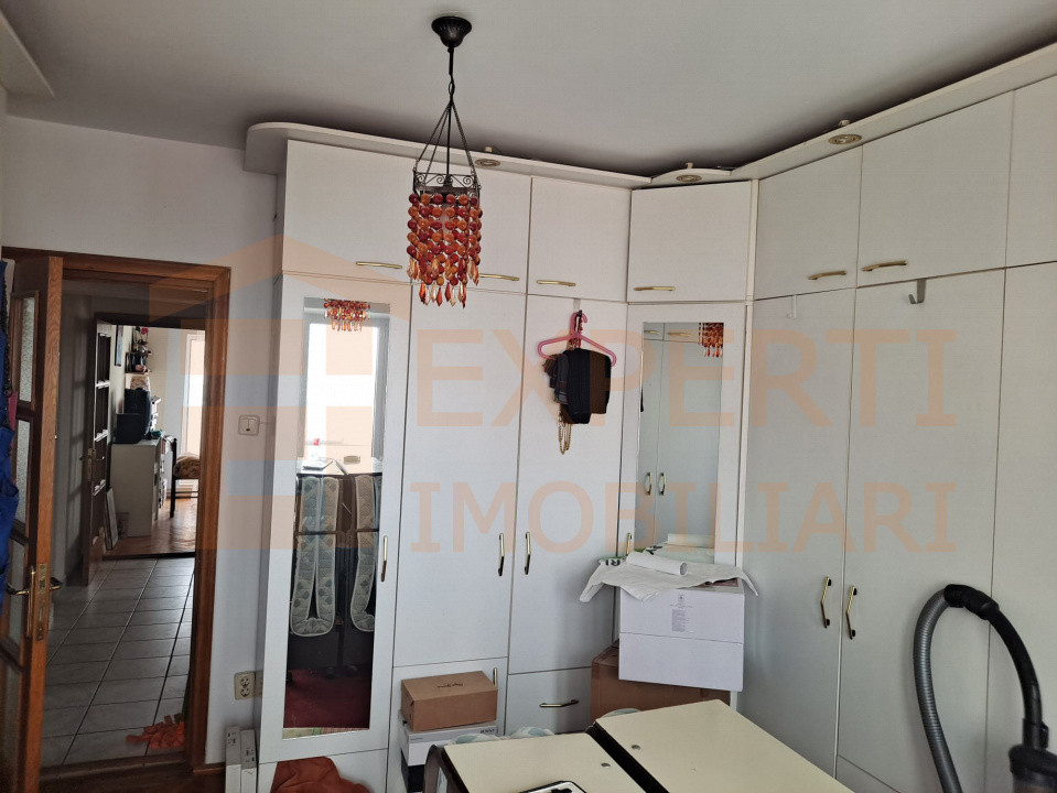 Apartament 4 camere zona Trocadero