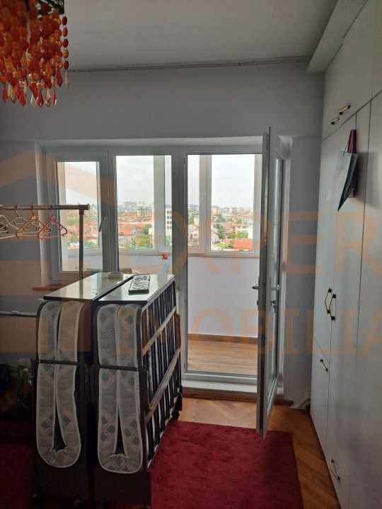 Apartament 4 camere zona Trocadero