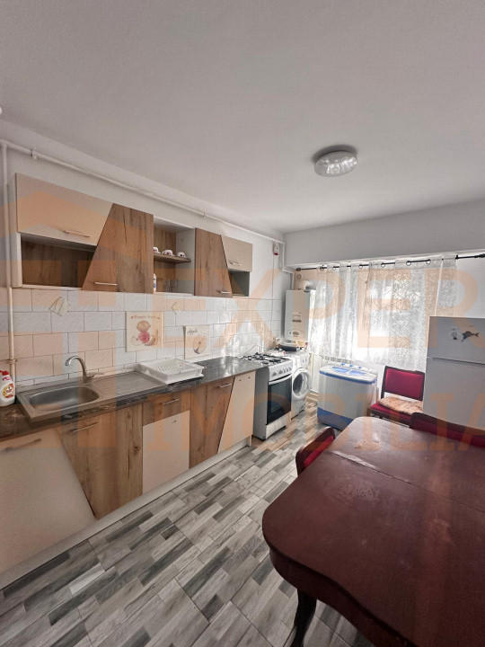 Apartament 3 camere, termen lung, zona Tomis III