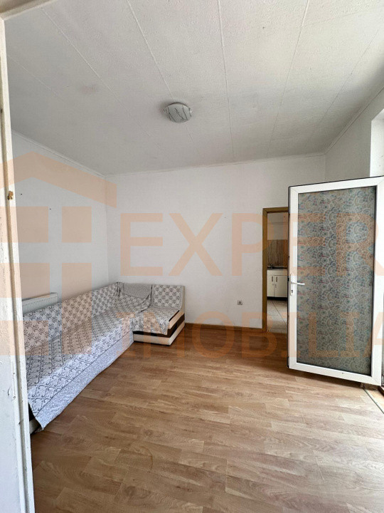 Proprietate 2 corpuri situată in zona Tomis I