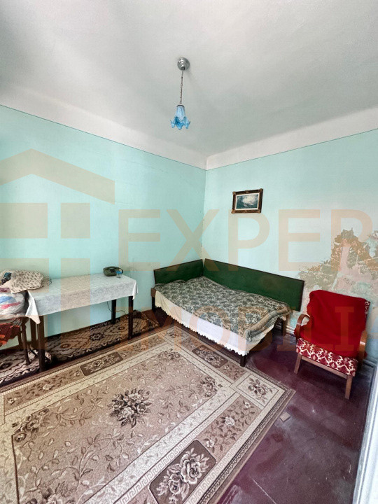 Proprietate 2 corpuri situată in zona Tomis I