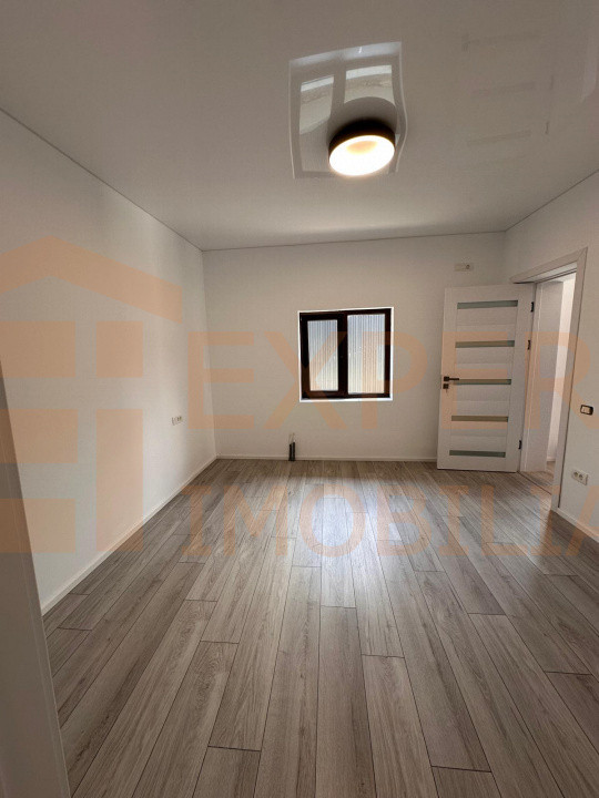 Casa 3 camere situata in zona Palazu Mare