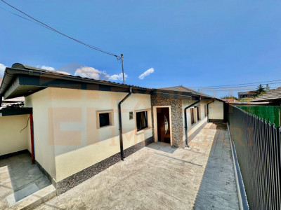 Casa 3 camere situata in zona Palazu Mare