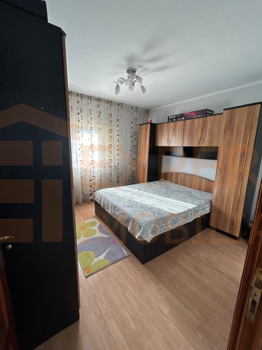 Apartament 3 camere situat în zona Institutul de Marină