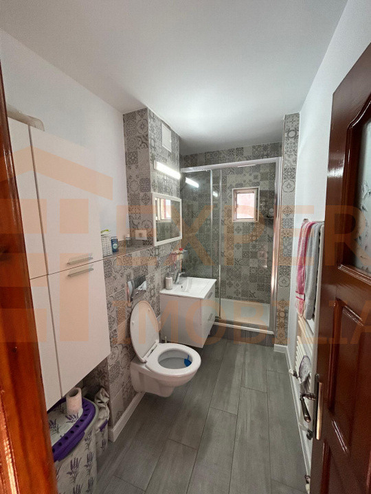 Apartament 3 camere situat în zona Institutul de Marină