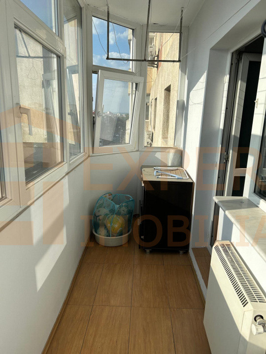 Apartament 3 camere situat în zona Institutul de Marină