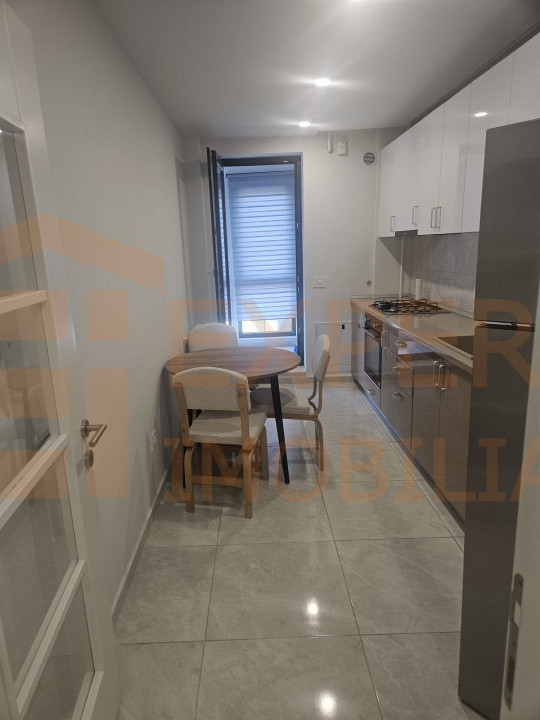 Apartament 3 camere, termen lung, zona Tomis Plus