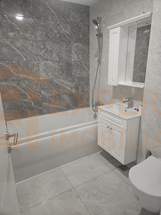 Apartament 3 camere, termen lung, zona Tomis Plus