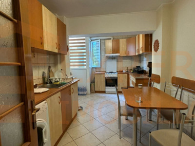 Apartament 3 camere zona Tomis III