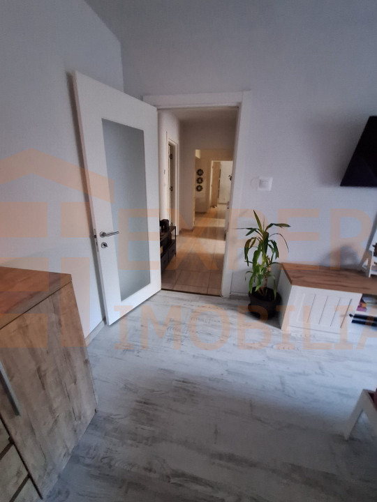 Apartament 3 camere situat in zona DACIA