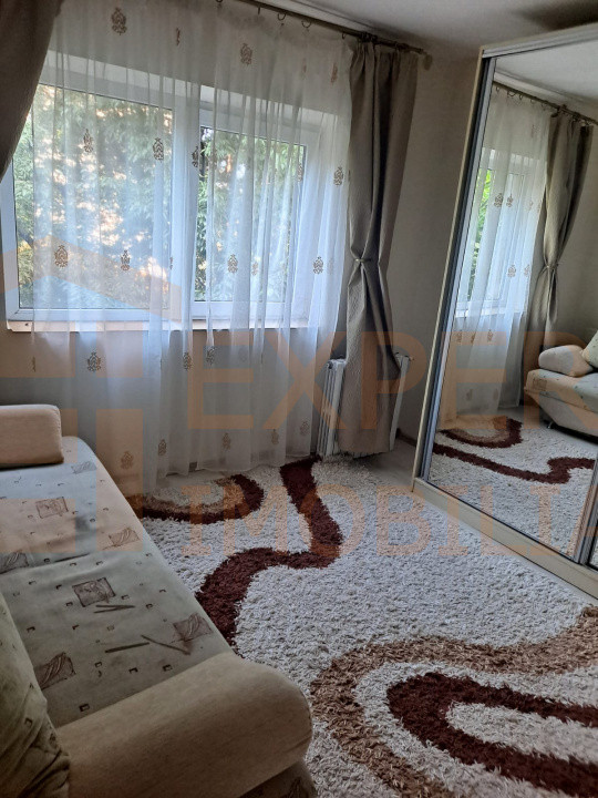 Apartament 2 camere zona Poarta 6 