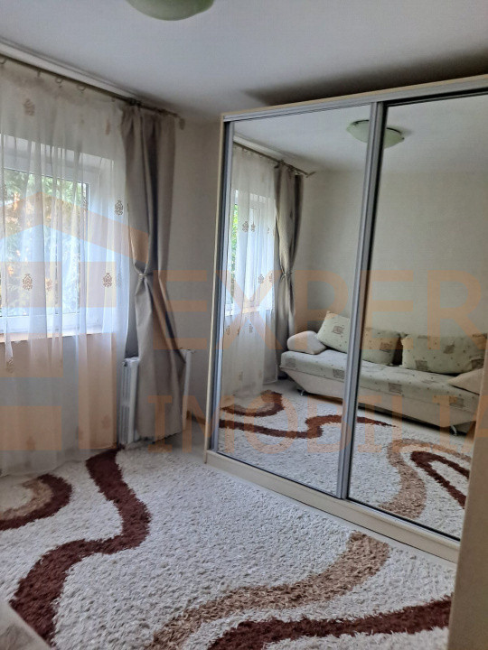 Apartament 2 camere zona Poarta 6 