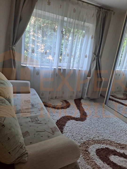 Apartament 2 camere zona Poarta 6 